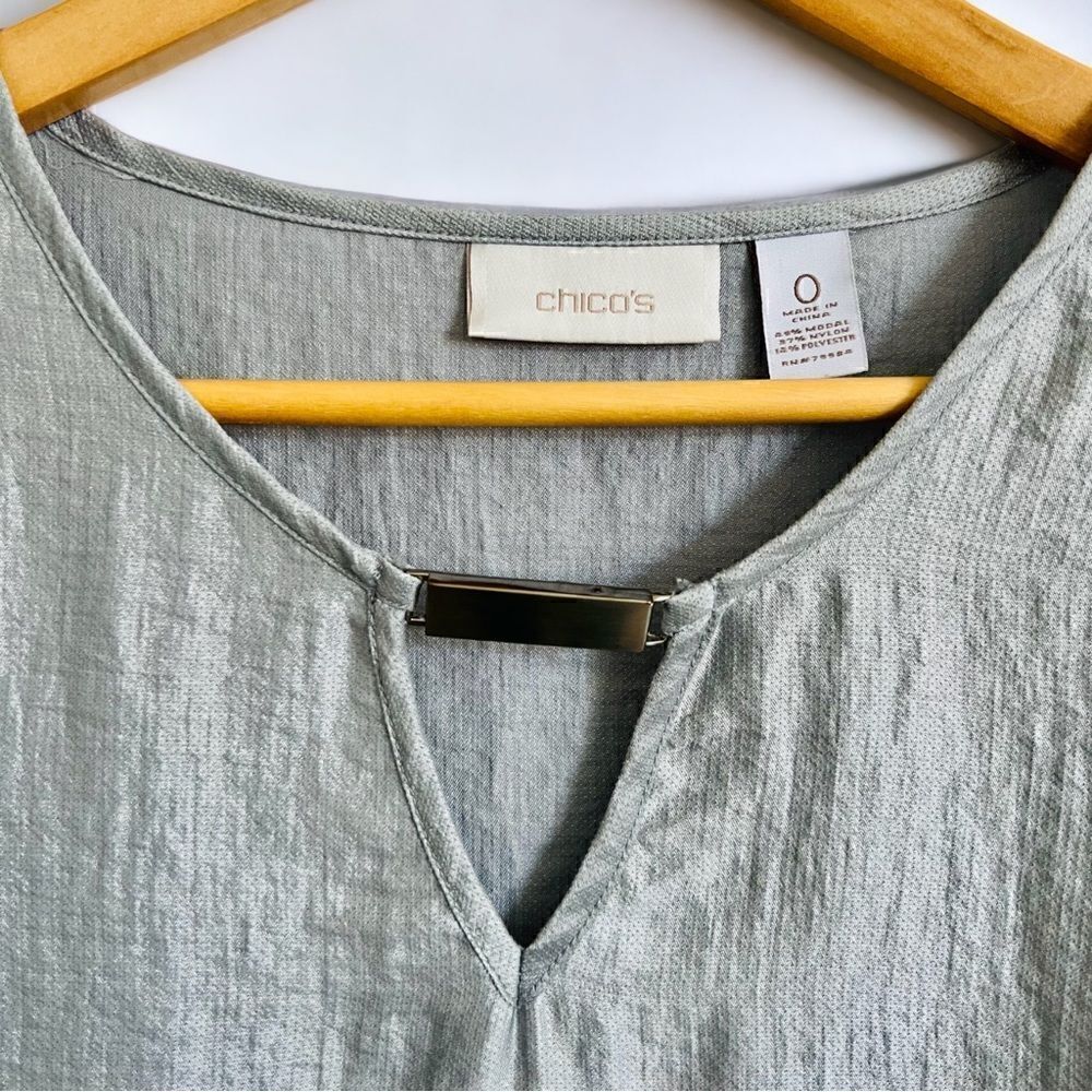 Chico’s Shimmer Keyhole Blouse Silver Size Small - Picture 3 of 5
